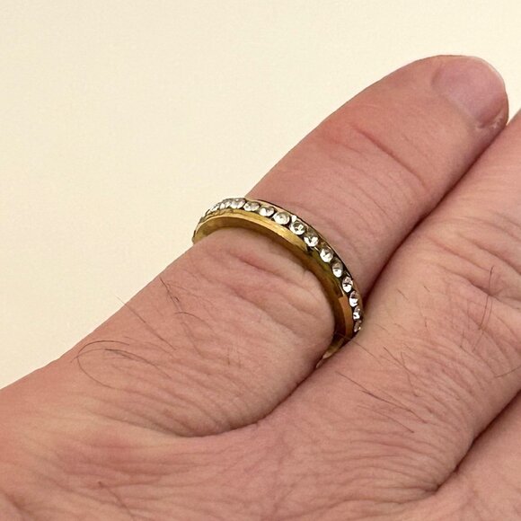 Gold Tone Ring with clear rhinestones, Size 5.5 Unisex - Picture 3 of 3